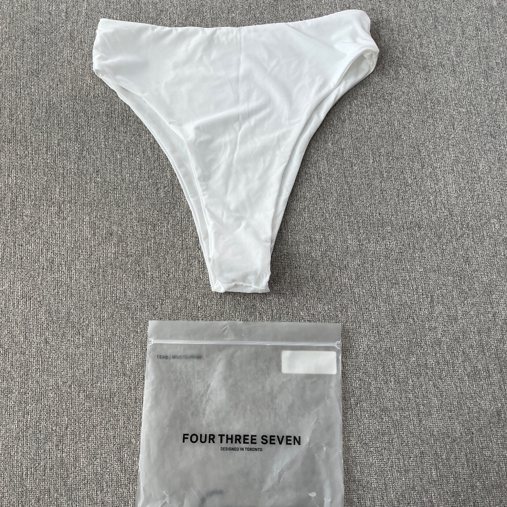 New 437 Aubrey Bottoms